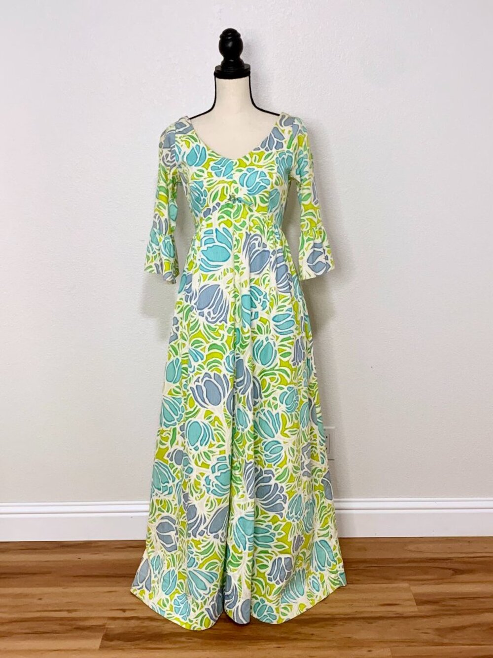 Vintage Kahala Hawaii Muumuu Size Small